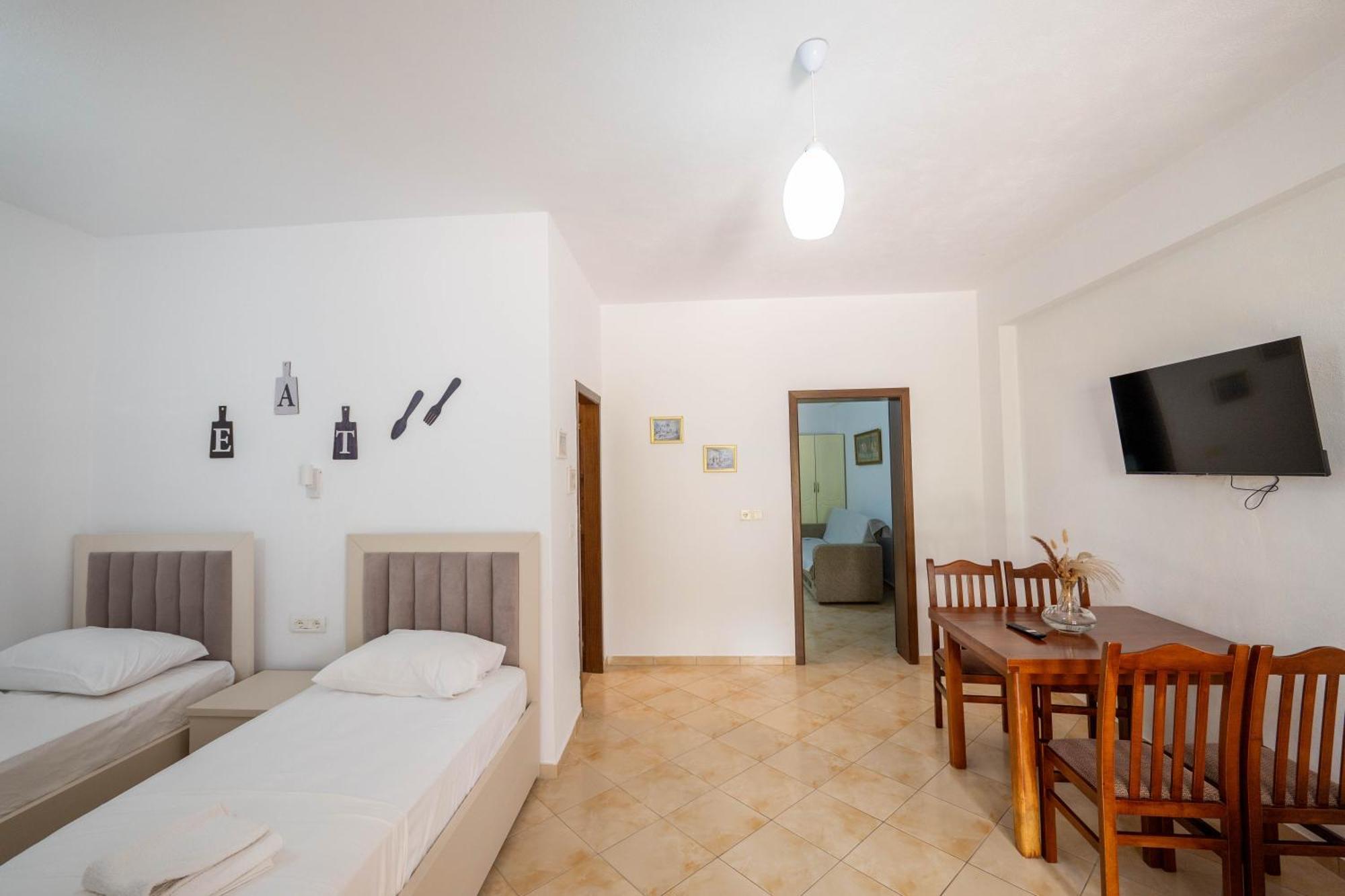 Cozy Apartments Downtown Ksamil Exterior foto