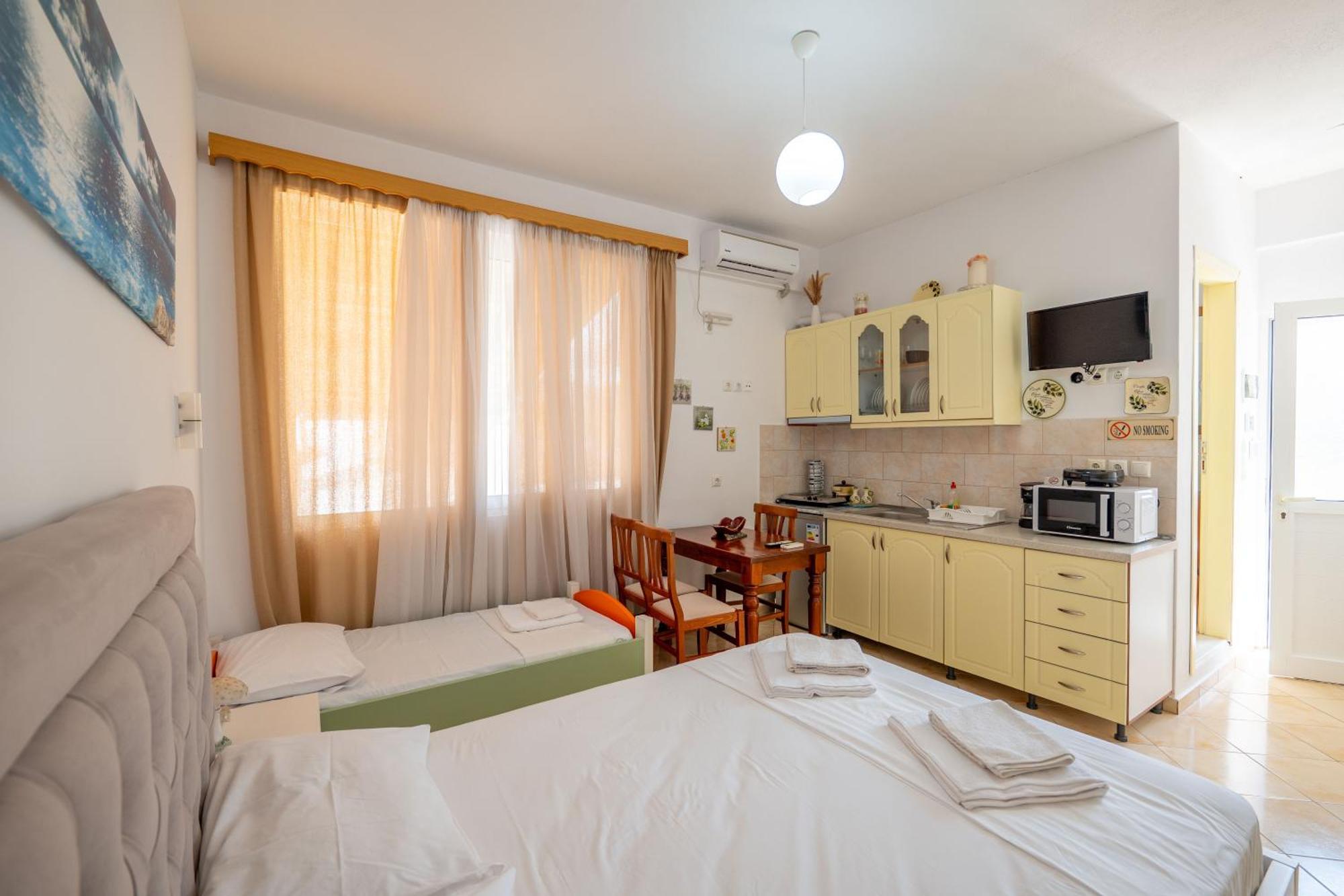 Cozy Apartments Downtown Ksamil Exterior foto